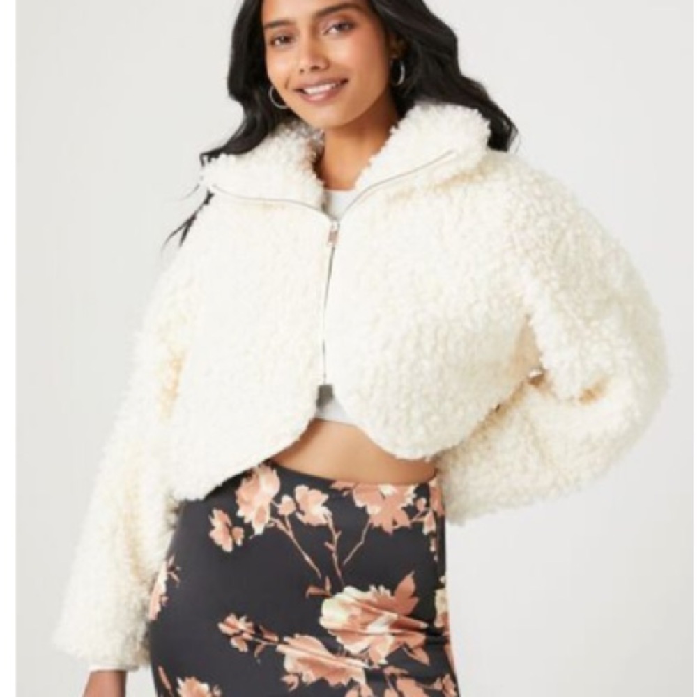 FOREVER 21 Vanilla Faux Shearling Cropped Moto Jacket - Picture 2 of 15